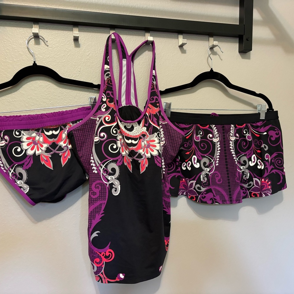 Athleta Tankini and swim skirt size XL.  The swim bikini bottom is reversible
